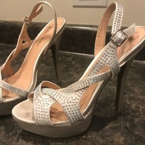 DSW Shoes - Perfect silver Pump DSW Shoes - Perfect silver Pump